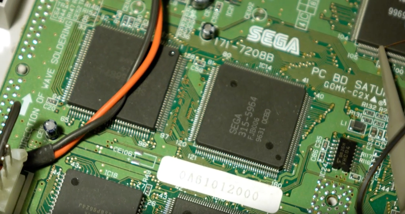 Illustration for article titled Este genio ha logrado hackear la Sega Saturn por USB 22 años después del debut de la consola